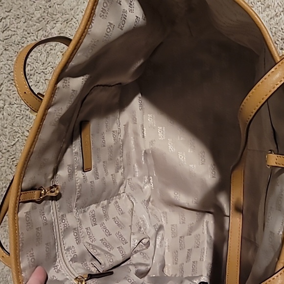 Authentic Michael Kors Large Tote Bag Purse 👜 - Picture 7 of 10